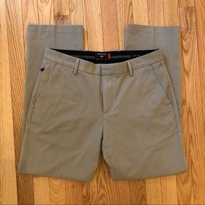 NWOT Dockers Straight Fit City Tech Trouser Smart 360 Tech Khakis Size 33 W -L30